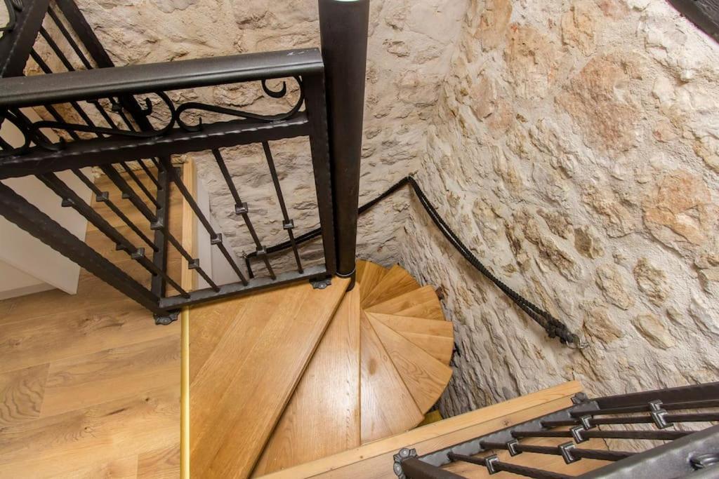 Captain'S Lodge Tribalj Екстериор снимка