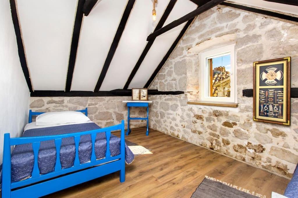 Captain'S Lodge Tribalj Екстериор снимка