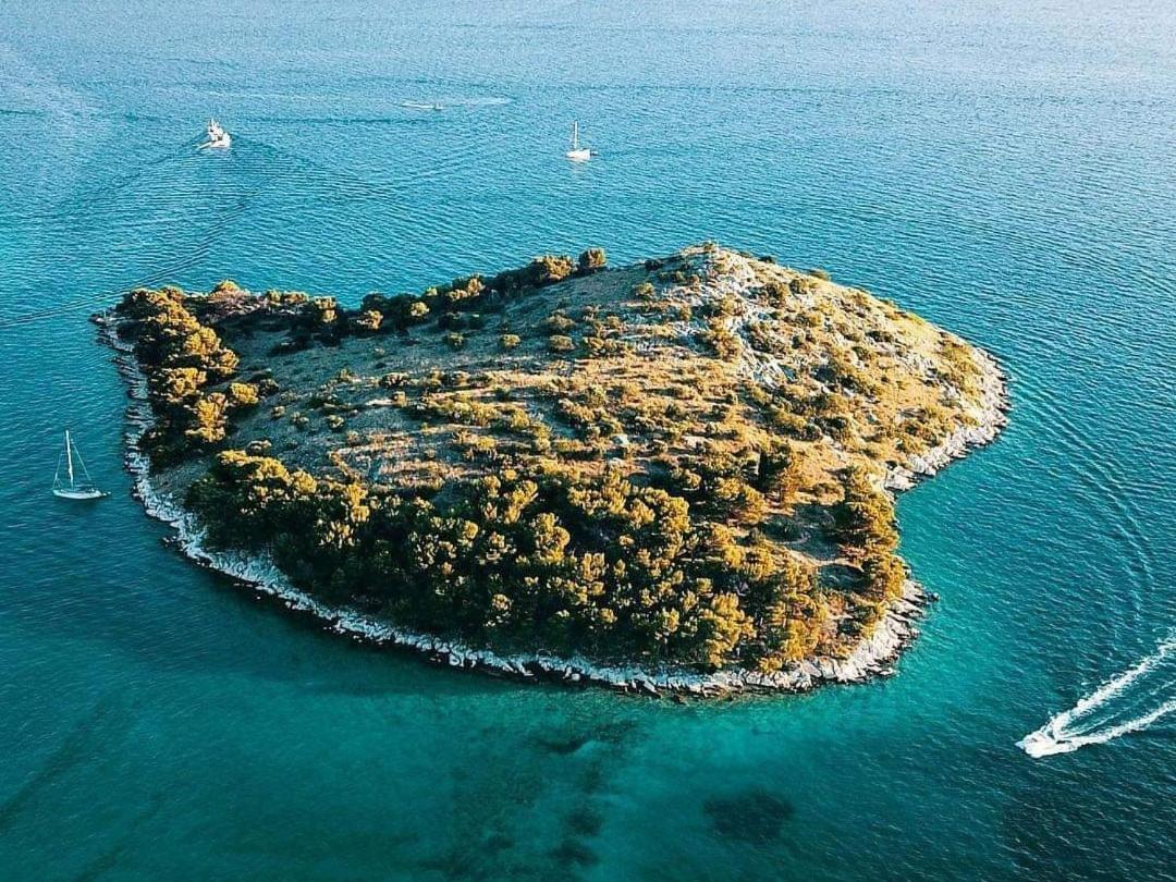 Captain'S Lodge Tribalj Екстериор снимка